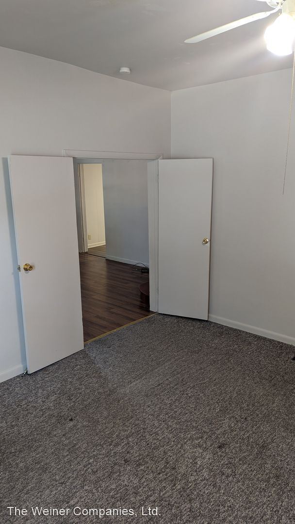 Building Photo - 4 br, 2 bath House - 704 S. Vine St.