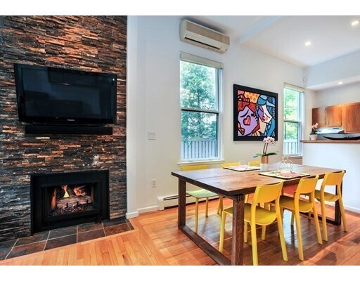 Building Photo - 336 Harvard St