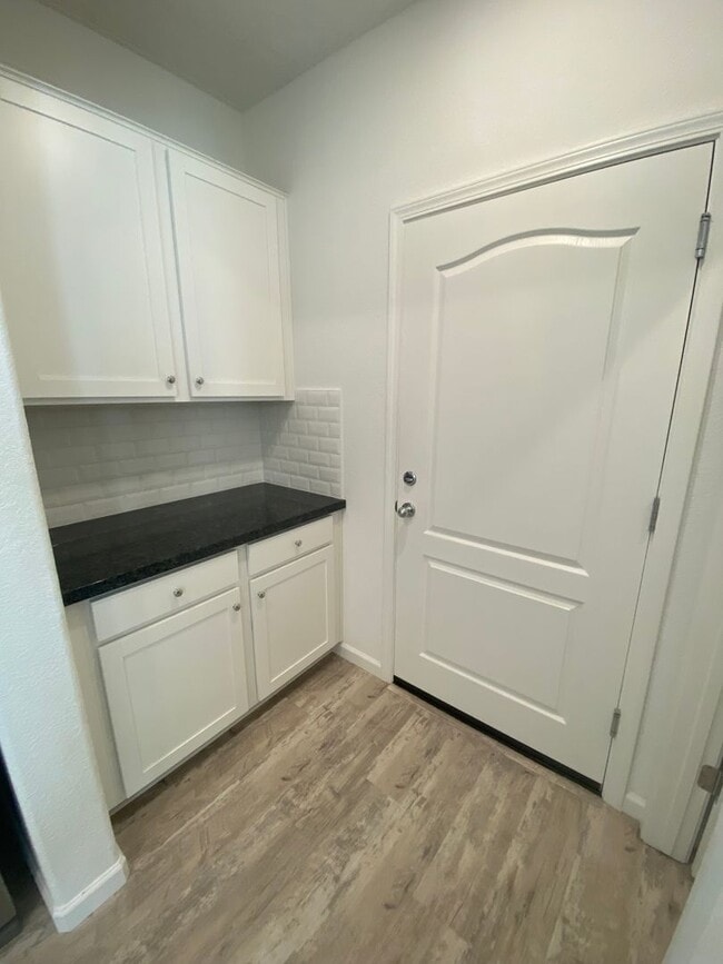 Building Photo - Beautiful Newer Folsom 4 Bedroom!