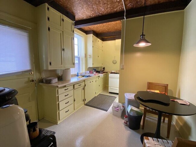 Foto del edificio - $1,500 | 2 Bedroom, 1 Bathroom 1st Floor Duplex | No Pets | Available for an August 11th, 2026 Mo...