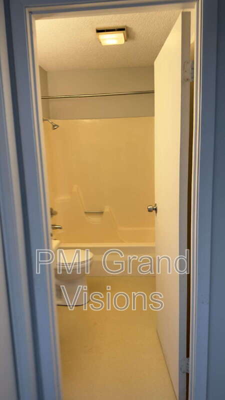 Foto del edificio - 24 W Buchanan Ave