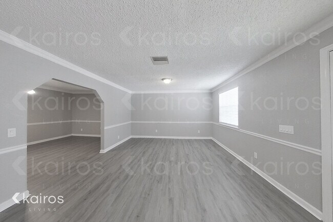 Building Photo - 36 W 17th Street