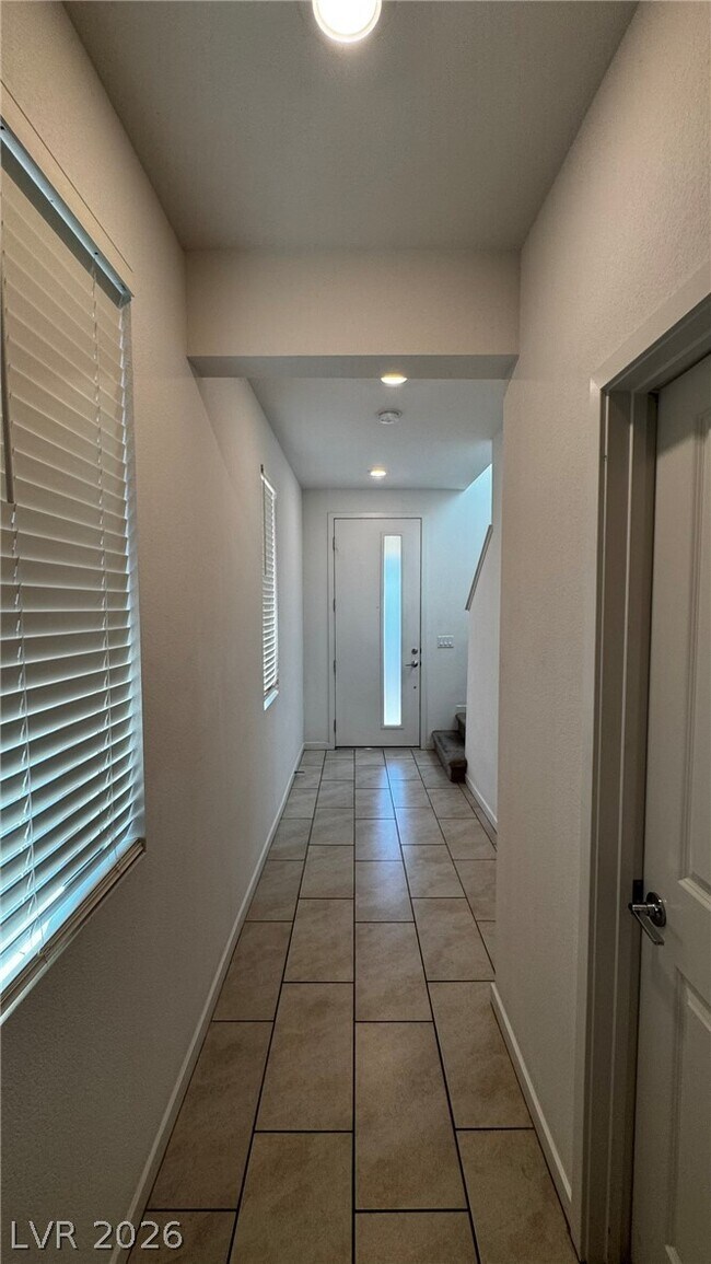 Foto del edificio - 7080 Garnet Crest Ct