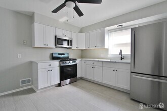 Building Photo - 516 Hamilton Blvd