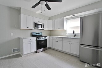 Building Photo - 516 Hamilton Blvd
