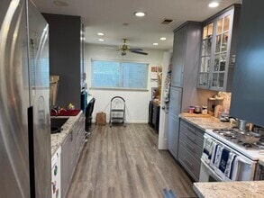 Building Photo - 7405 Maywood Dr