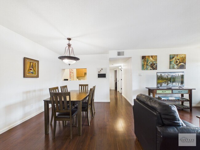 Foto del edificio - 601 W San Mateo Rd
