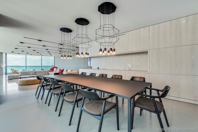 Foto del edificio - 10203 Collins Ave