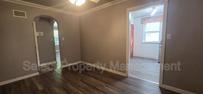 Foto del edificio - 1228 Elmwood Ave