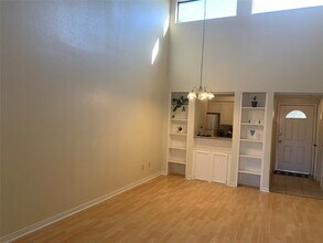 Building Photo - 10075 Westpark Dr