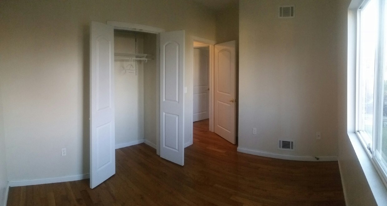 bedroom W/closet - 8 Scribner Ave