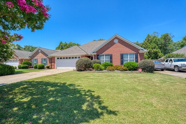 Building Photo - 210 Rivermill Ct