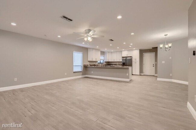 Building Photo - 4 br, 3 bath House - 18213 Cypress Stand C...
