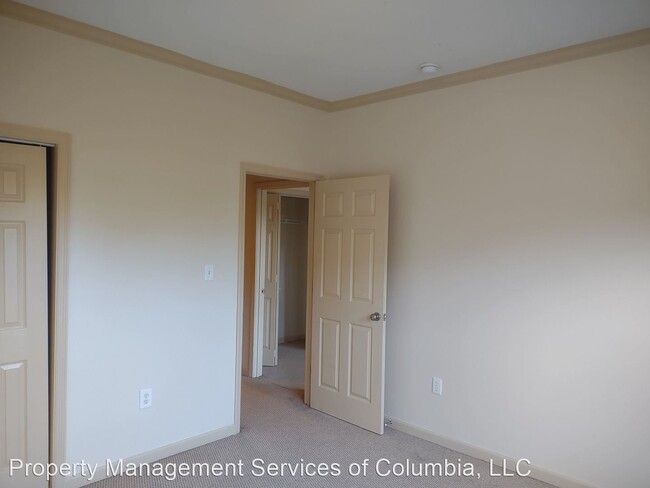 Building Photo - 3 br, 2.5 bath House - 16 Cottonplace Rd.