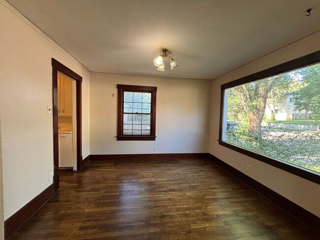 Foto del edificio - Available Now!  Single family home just mi...