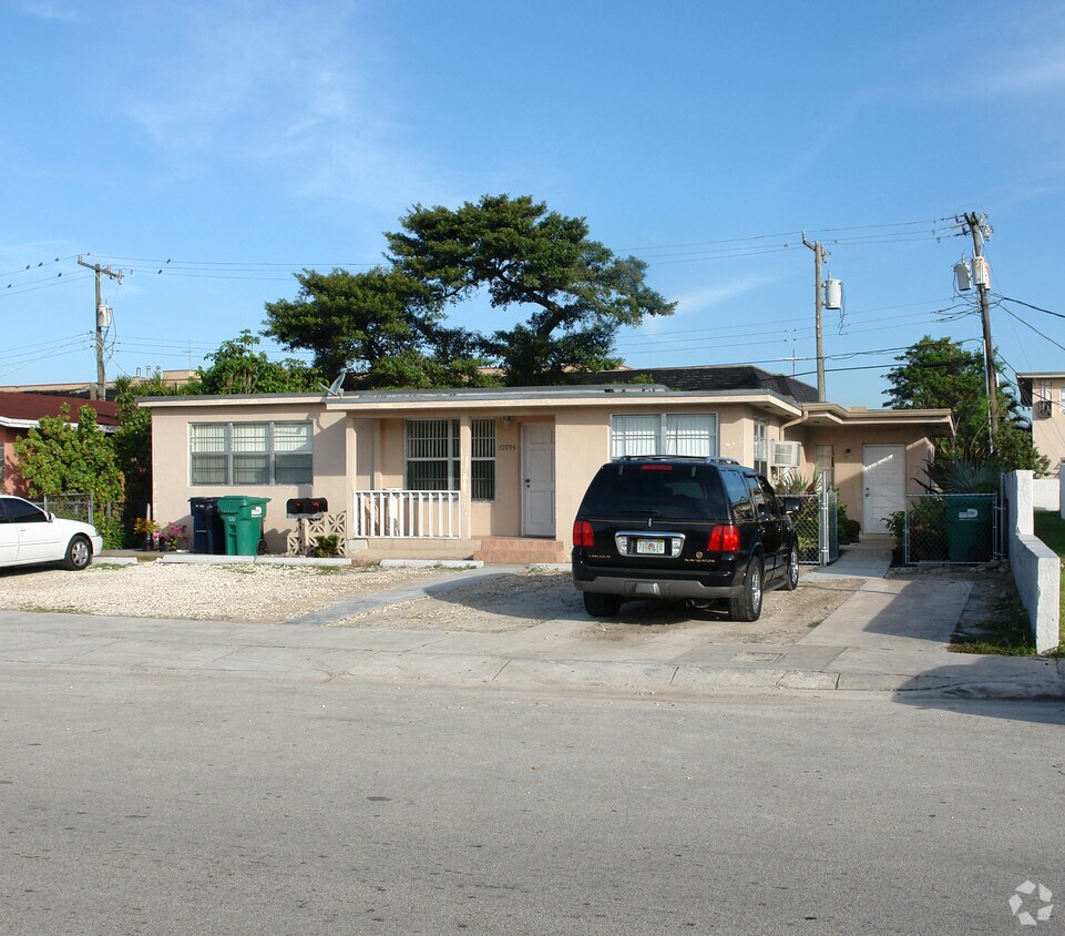 Building Photo - 10735 Jose Pepe Merida Blvd
