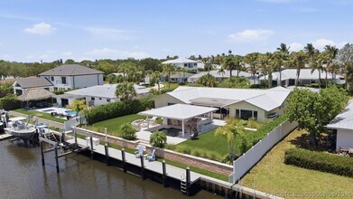 Building Photo - 16 Leeward Cir