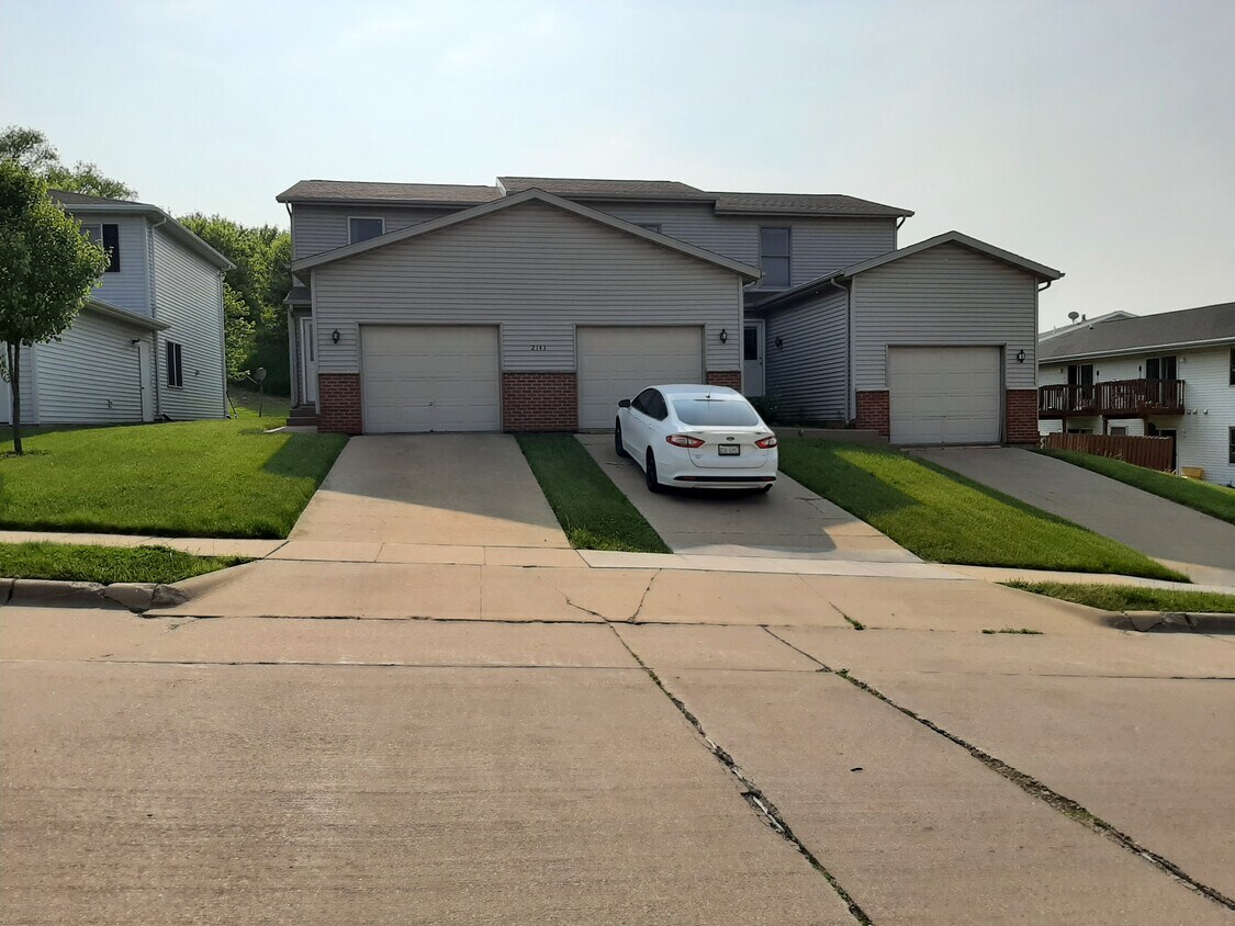 Foto principal - 2143 Hummingbird Dr