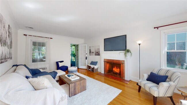 Building Photo - 41 Shoreview Rd