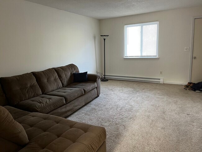 Sala de estar - 82 Rhoda Ln