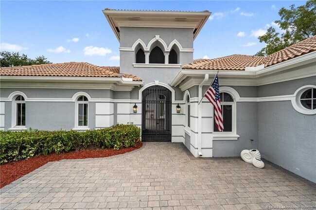 Foto del edificio - 872 SW Squire Johns Ln