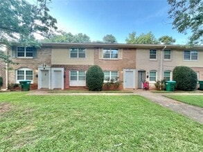 Building Photo - 100 Chalfont Dr