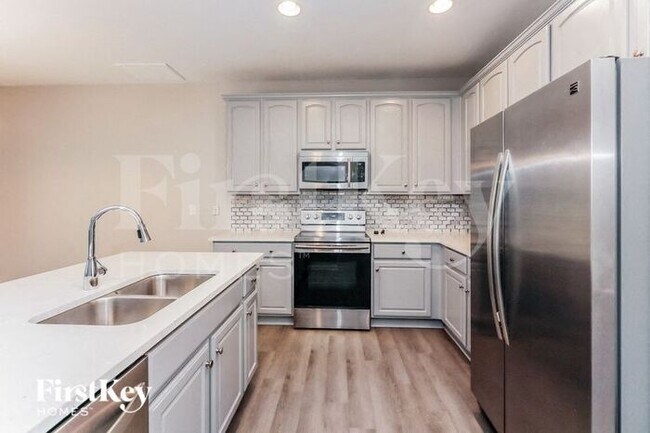 Foto del edificio - 9320 Longstone Ln