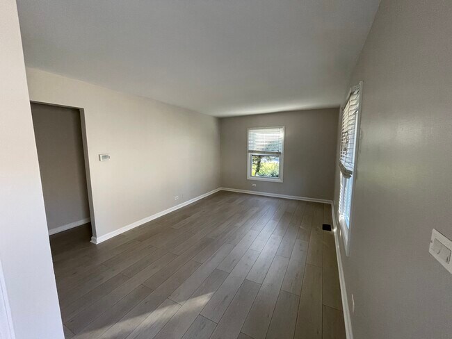 Foto del edificio - 16713 Highview Ave