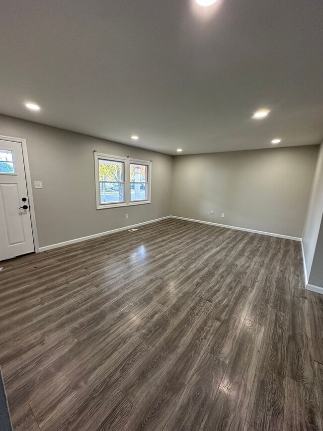 Photo - 3 Bed 2 bath Kensignton Rancher House