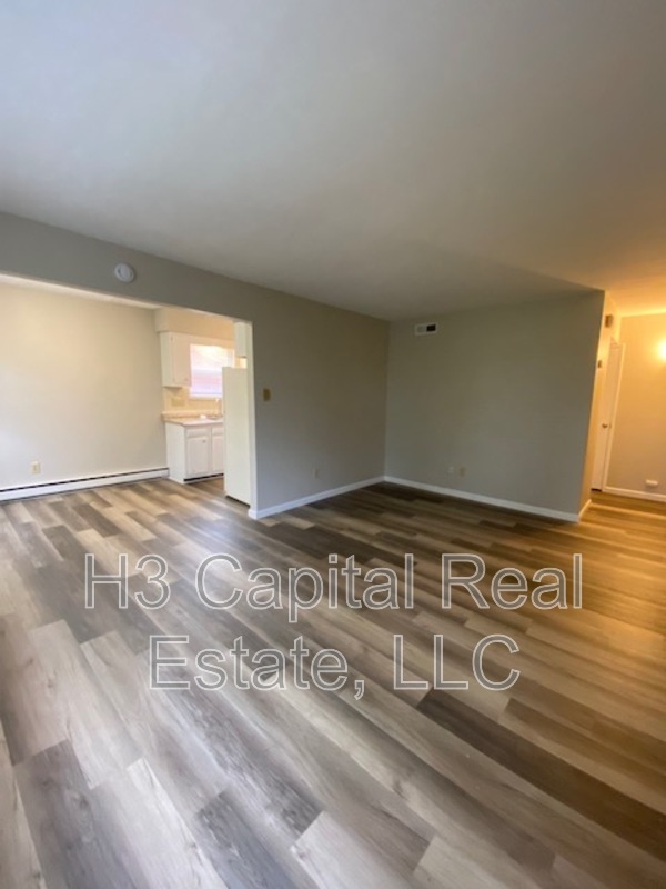 Building Photo - 420 Joseph Dr