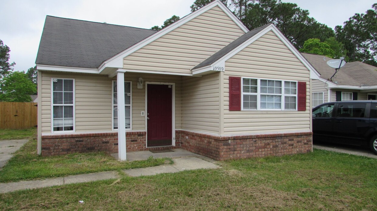 Primary Photo - 3 BEDROOM READY TO MOVE IN