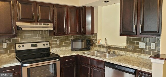 Foto del edificio - 4328 Dunwood Terrace