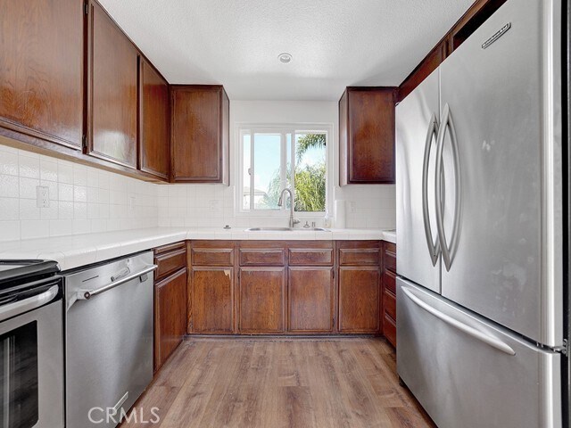 Building Photo - 907 E Balboa Blvd