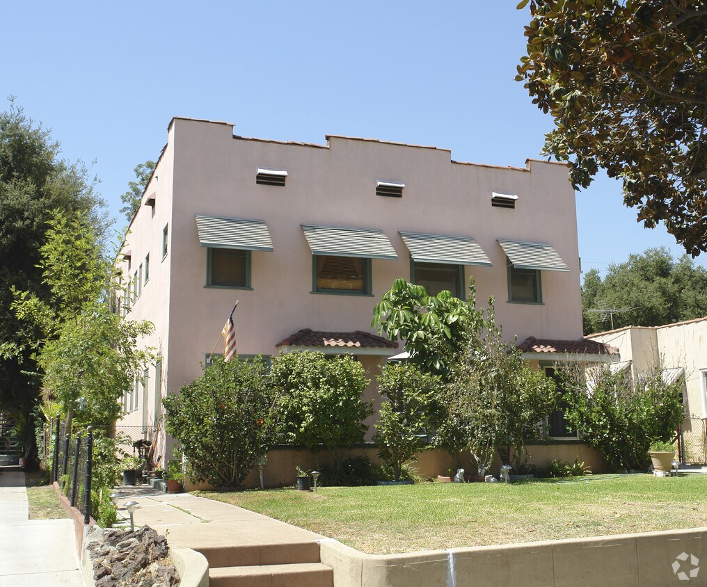 Primary Photo - 109-111 N Granada Ave