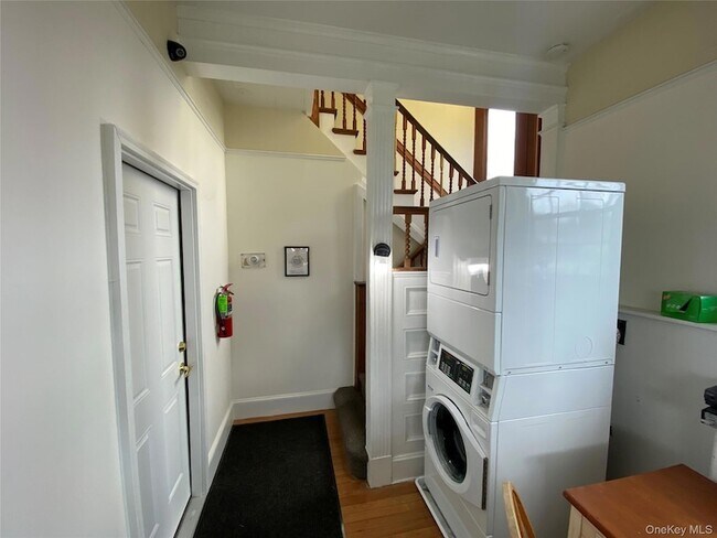 Foto del edificio - 178 N Broadway