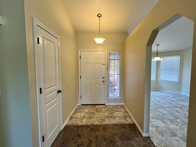 Building Photo - 16426 N Asbury Dr