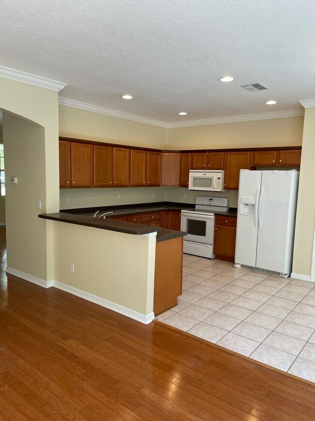 Foto del edificio - 3640 Pine Knot Dr
