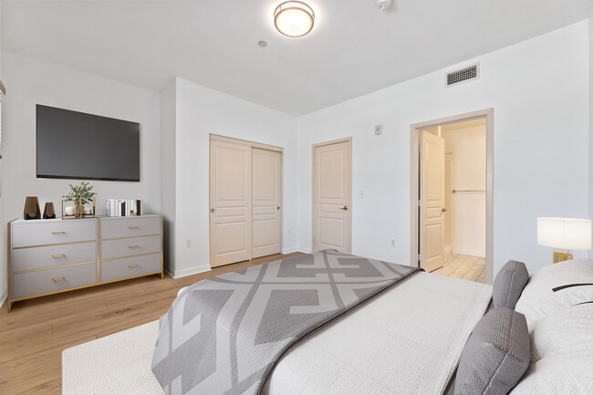 Master bedroom - 13439 Burbank Blvd