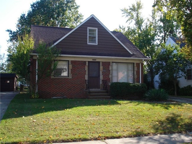 Building Photo - 24500 Puritan Ave