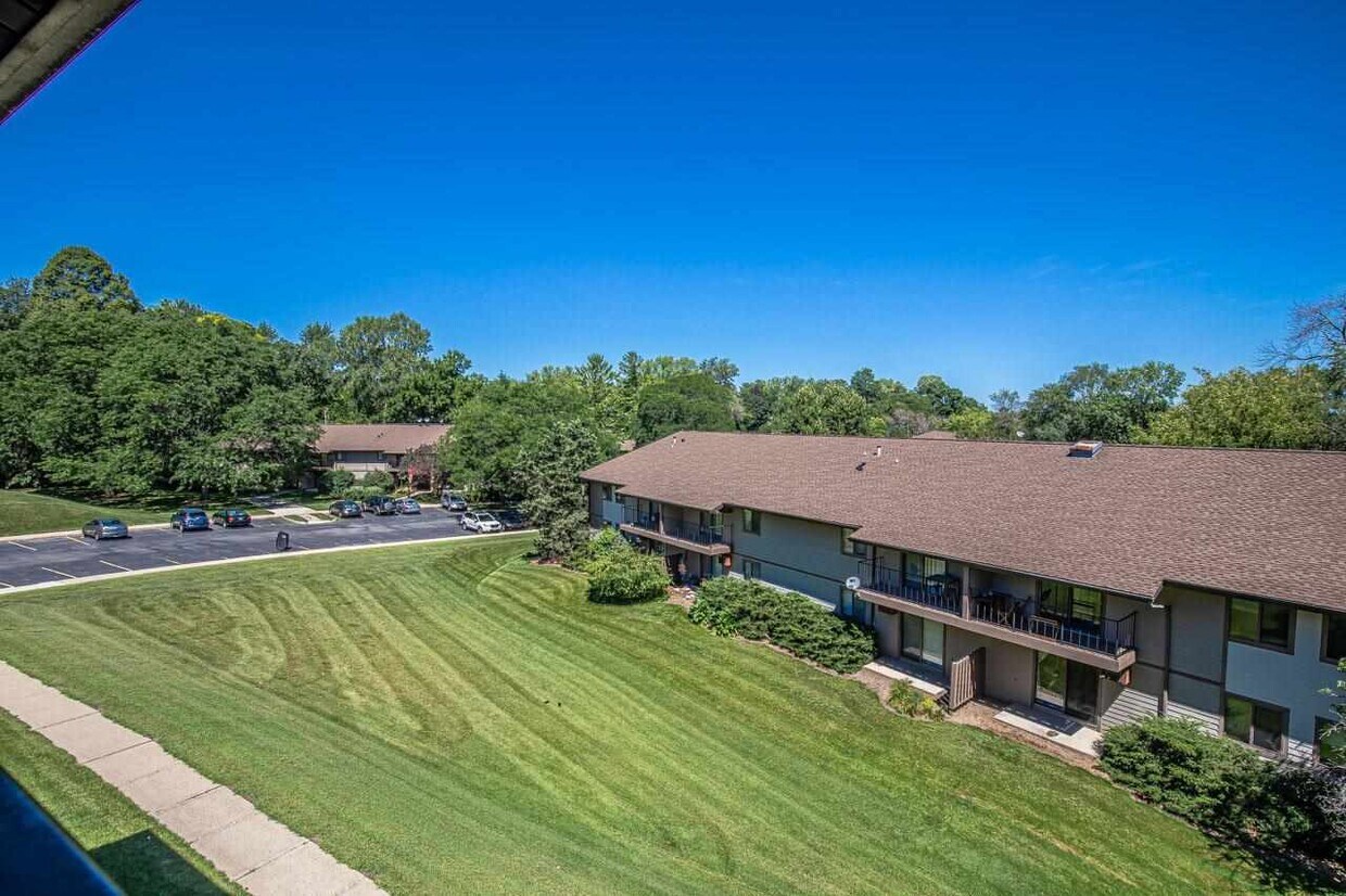 Foto principal - 5331 Brody Dr