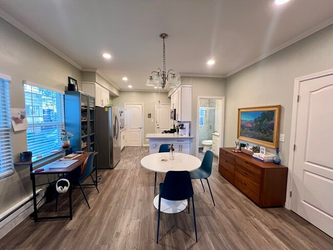 Foto del edificio - 4155 Webster St