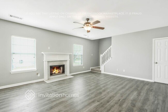 Foto del edificio - 6813 Fireside Ln