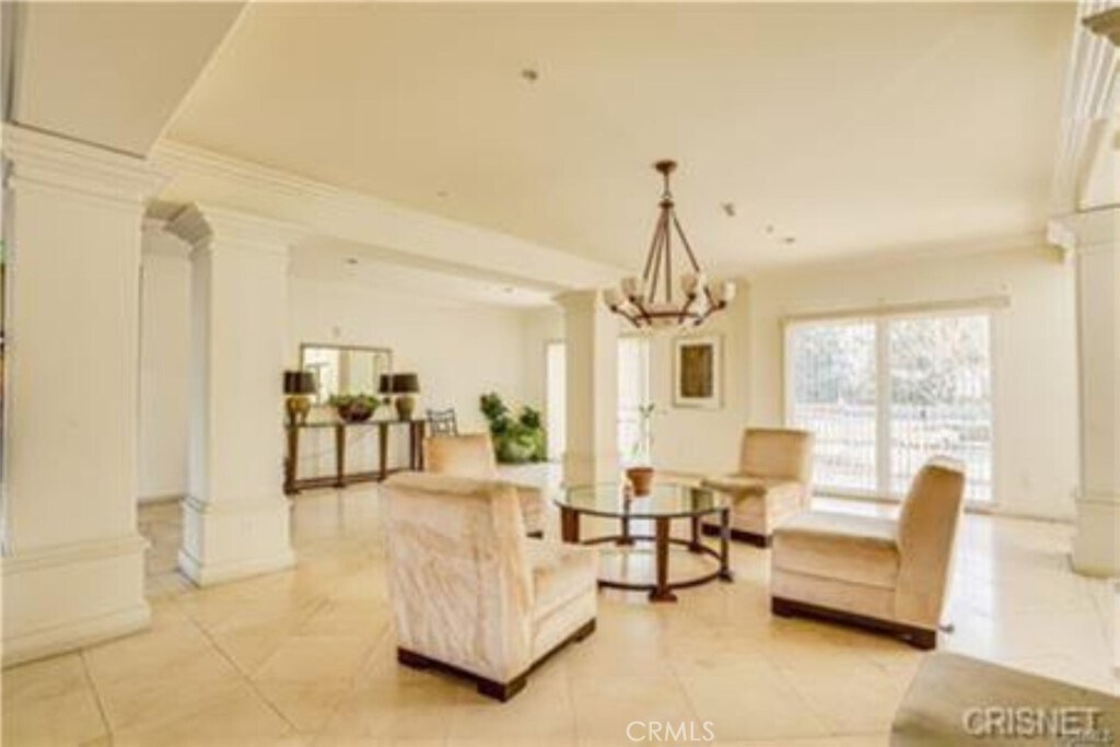Foto principal - 9610 Zelzah Ave