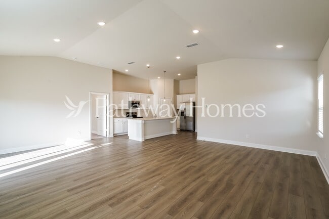 Building Photo - 210 Limestone Wy