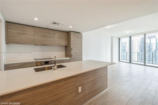 Building Photo - 1300 S Miami Ave