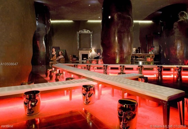 Building Photo - Studio, 1 bath  - 475 Brickell Ave Apt 5020