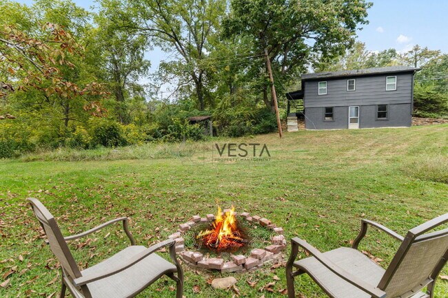 Foto del edificio - 435 Reems Creek Rd