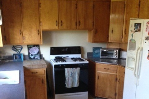 Kitchen 1 - 675 Main St