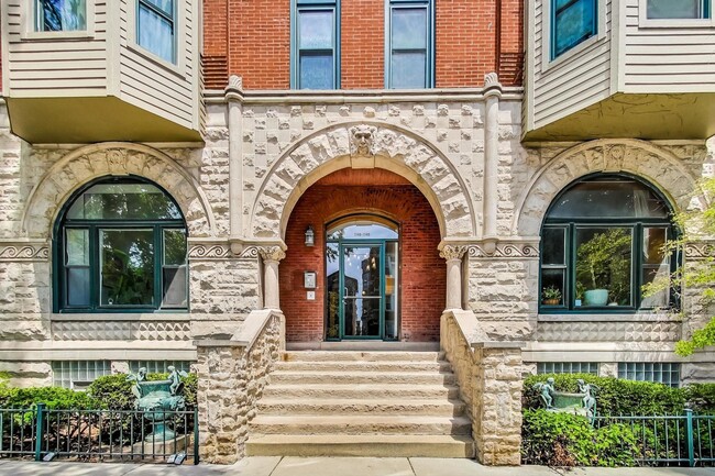 1748 W Huron St Unit 3w, Chicago, Il 60622 - Condo For Rent In Chicago 