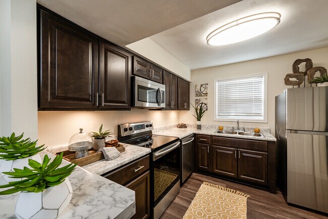Foto del edificio - SouthRidge Apartments and Townhomes